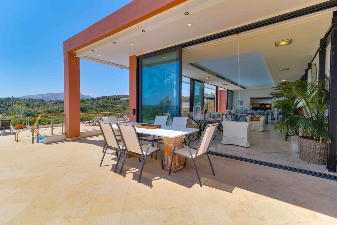 Black Diamond Beachfront Pool Villa Pasithea In Sounio, Athens Сунион Экстерьер фото