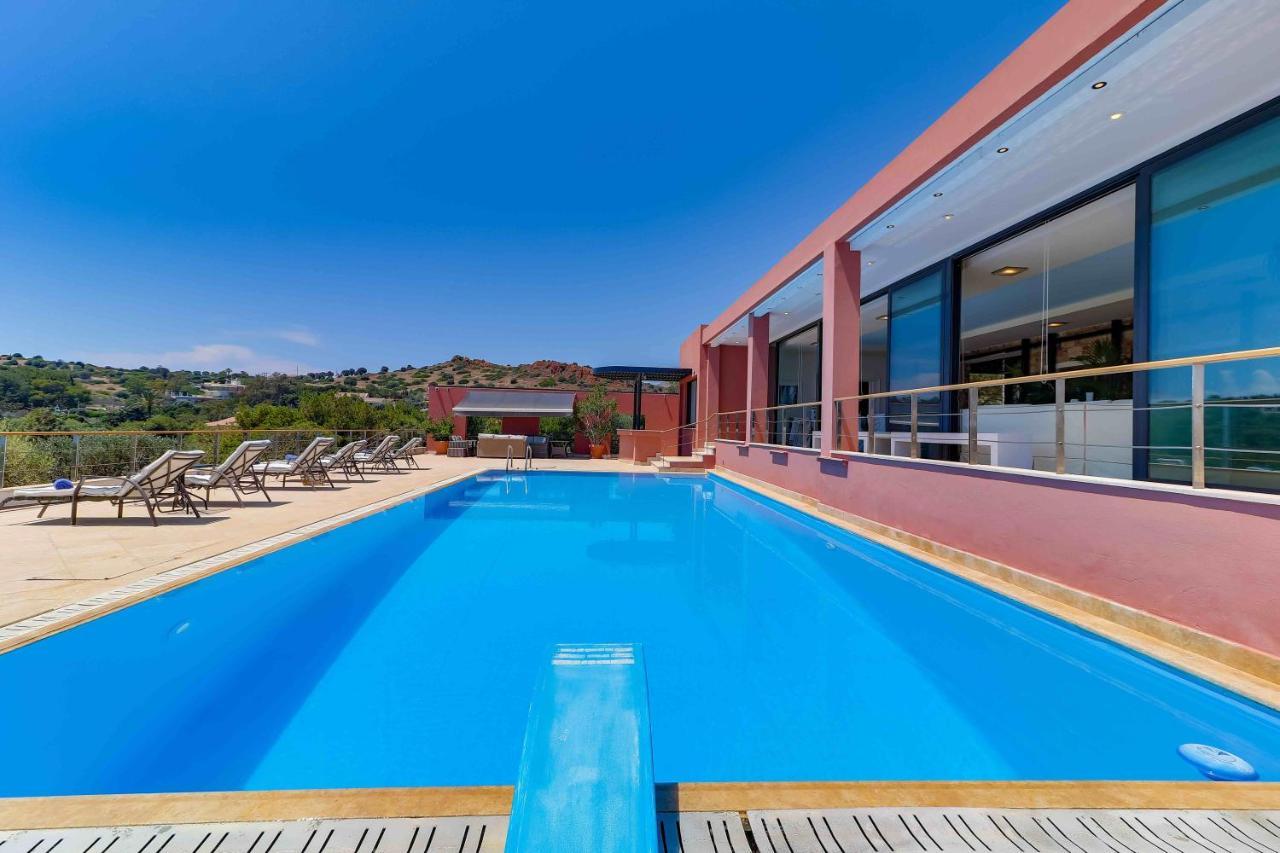 Black Diamond Beachfront Pool Villa Pasithea In Sounio, Athens Сунион Экстерьер фото